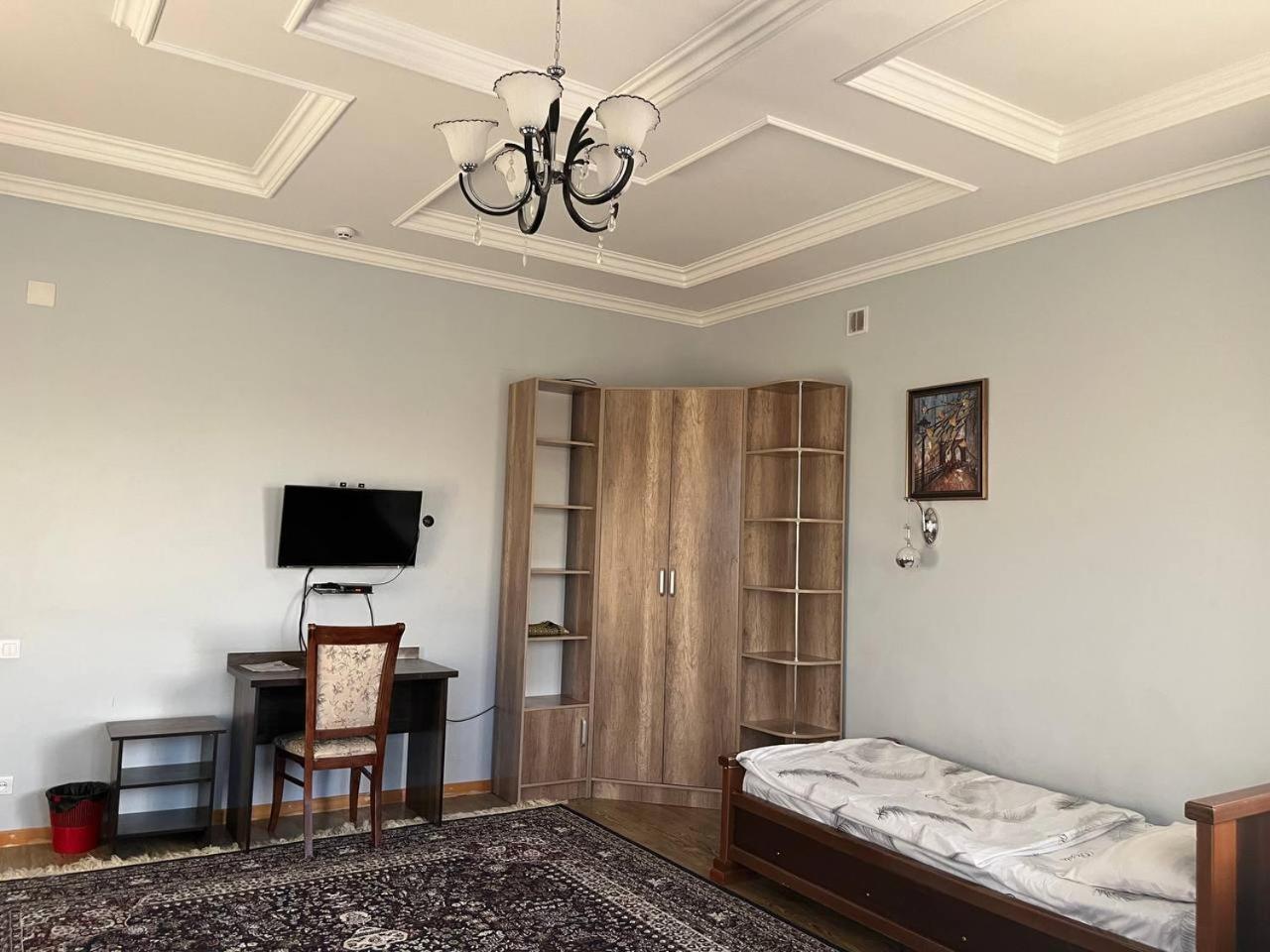 Tomaris Hotel Nukus Bagian luar foto